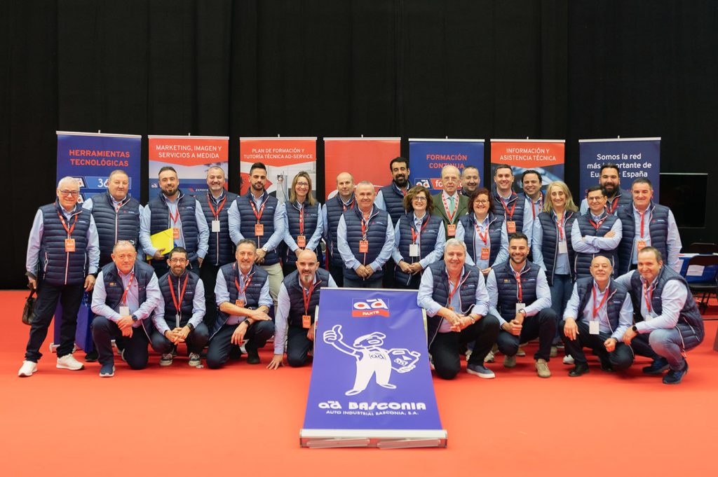 Personas de Auto Industrial Basconia